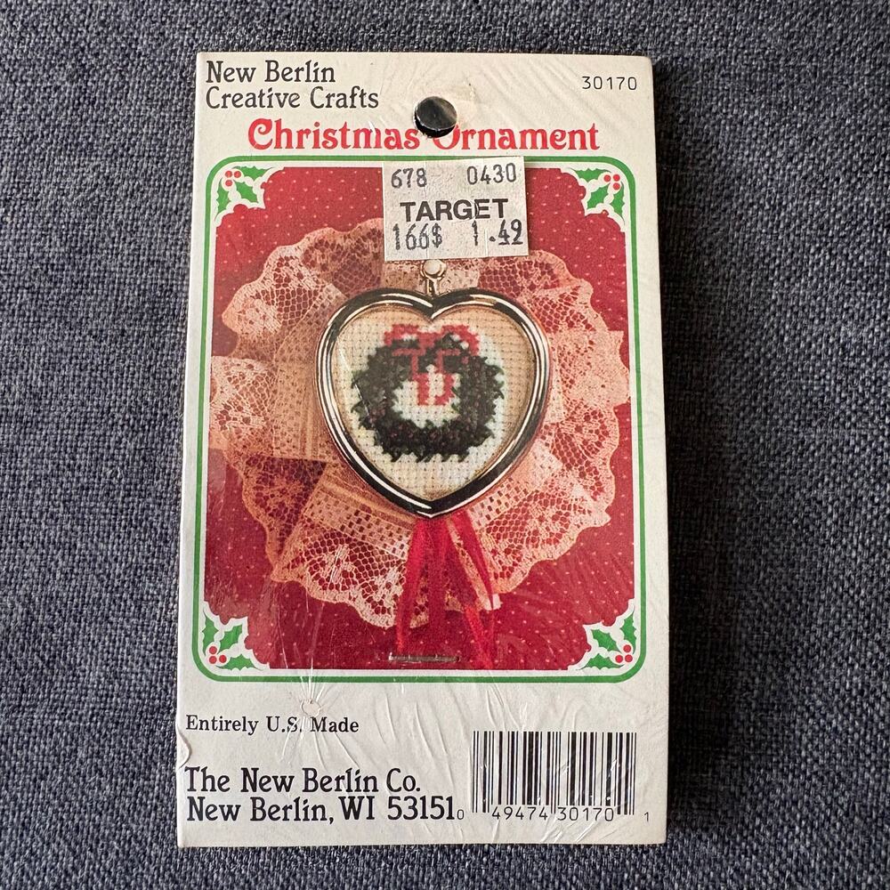 Christmas Wreath Christmas Ornament Vintage Counted Cross Stitch Kit New Berlin